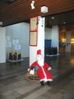  Was man aus einer roten Decke doch alles machen kann! 